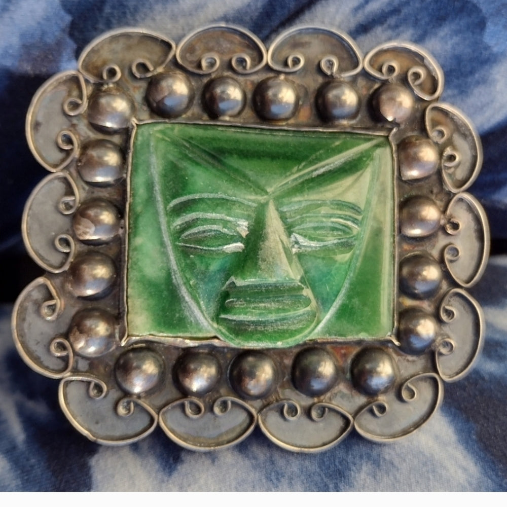 Vintage sterling silver Mexican cuff bracelet green Aztec face jewelry Mexico