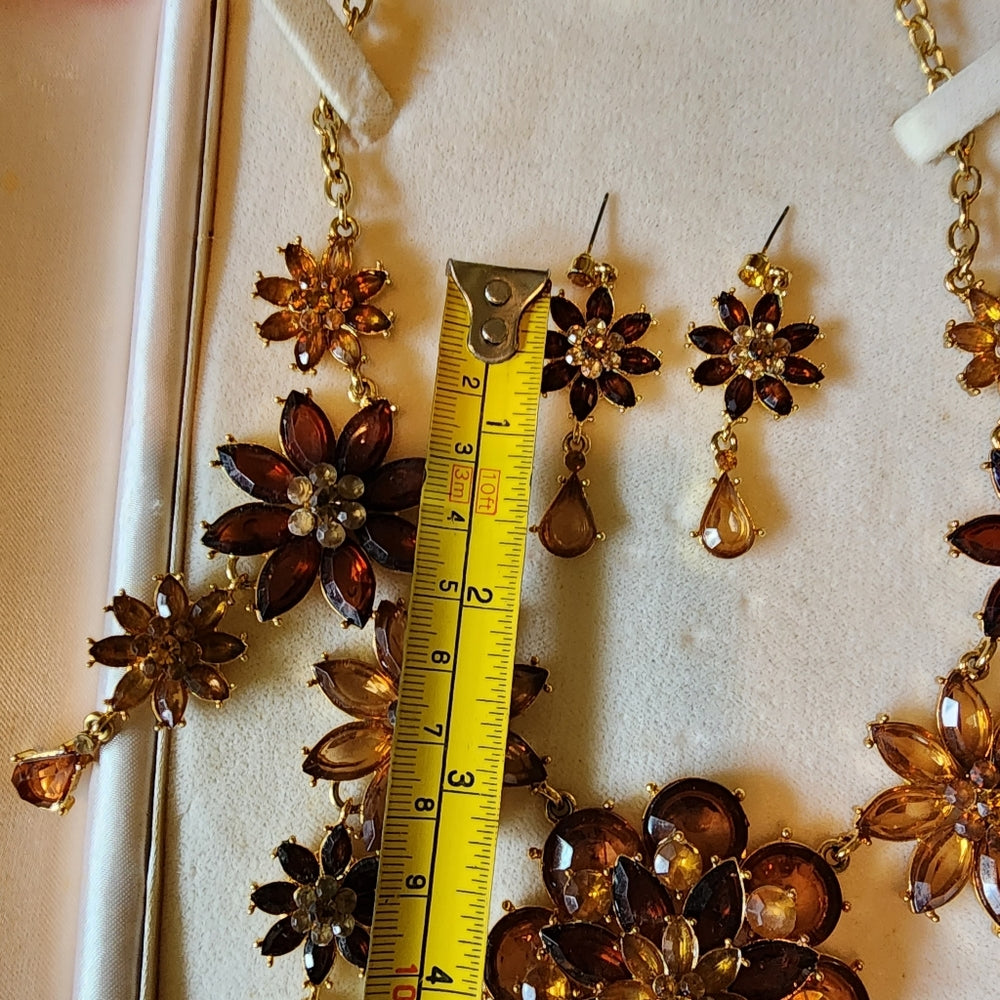Floral Rhinestone necklace and earring set