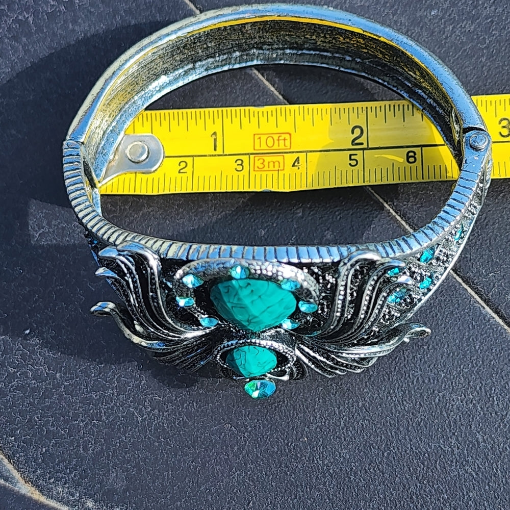 Rhinestone spider hinged bracelet costume fashion jewelry Halloween silver tone