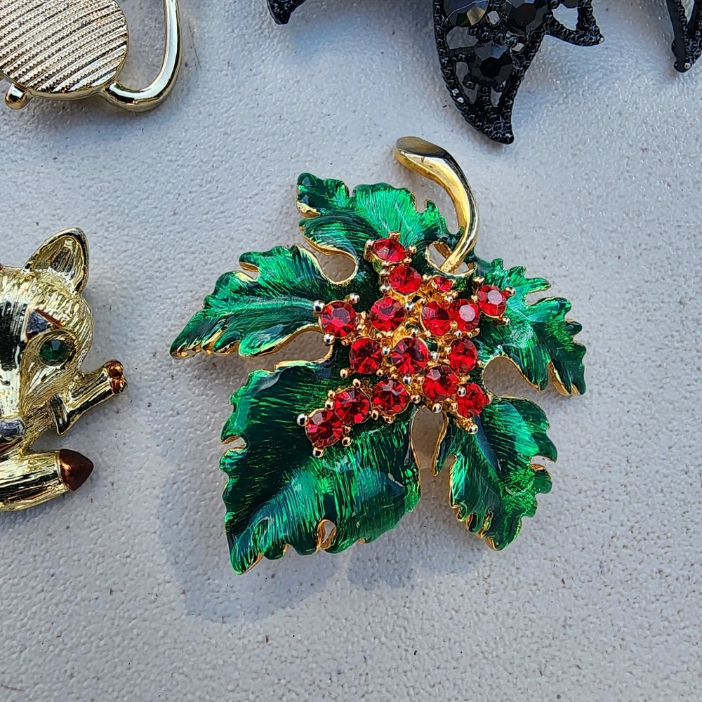 Lot  costume jewelry fashion pens designer Gerrys Sarah Coventry brooch pins