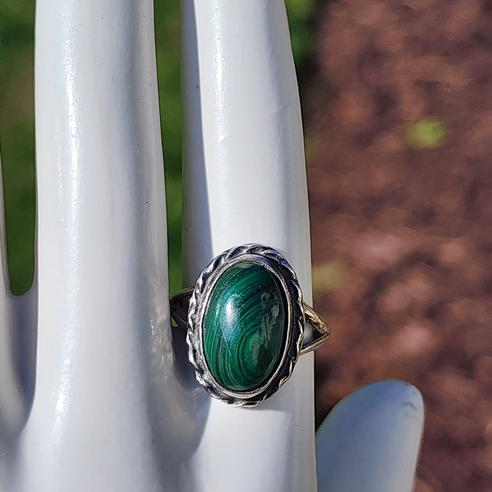 Sterling silver Native American malachite ring size 6.5
