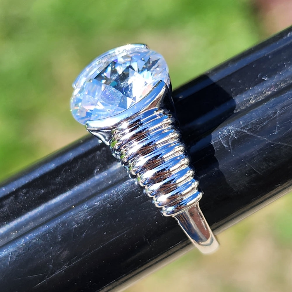 Sterling silver clear Stone ring beautiful stone size 8.25 wedding engagement