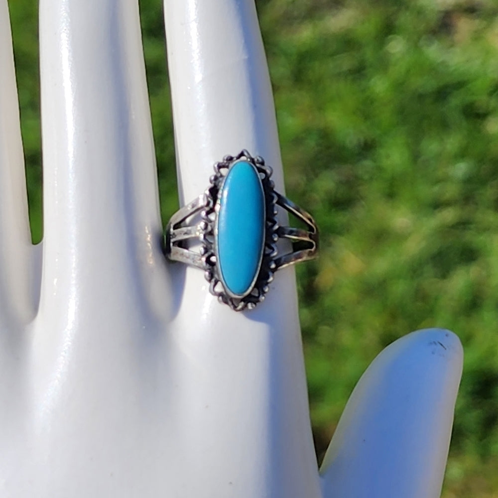 Native American sterling silver vintage ring with blue stone size 8 turquoise ?