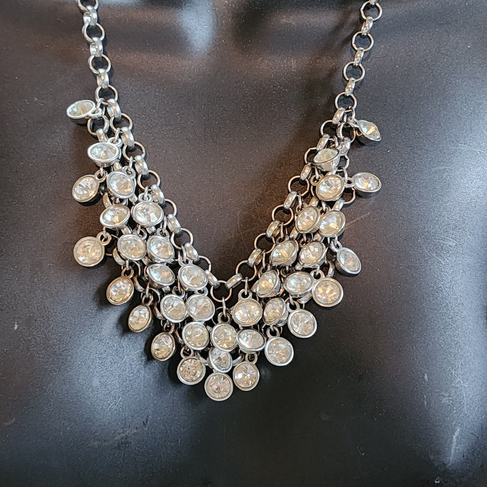Costume jewelry rhinestone bib necklace