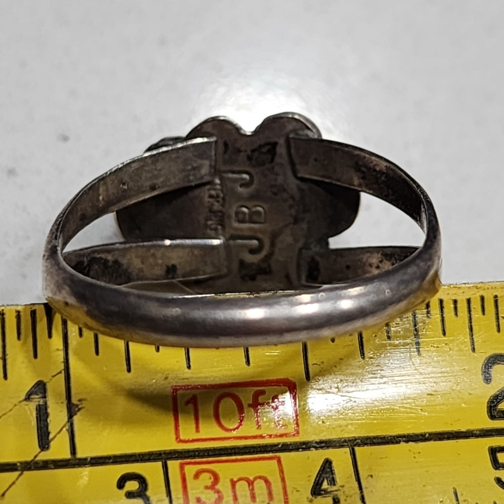 Vintage Native American mother of pearl sterling silver ring by James Begay Jr