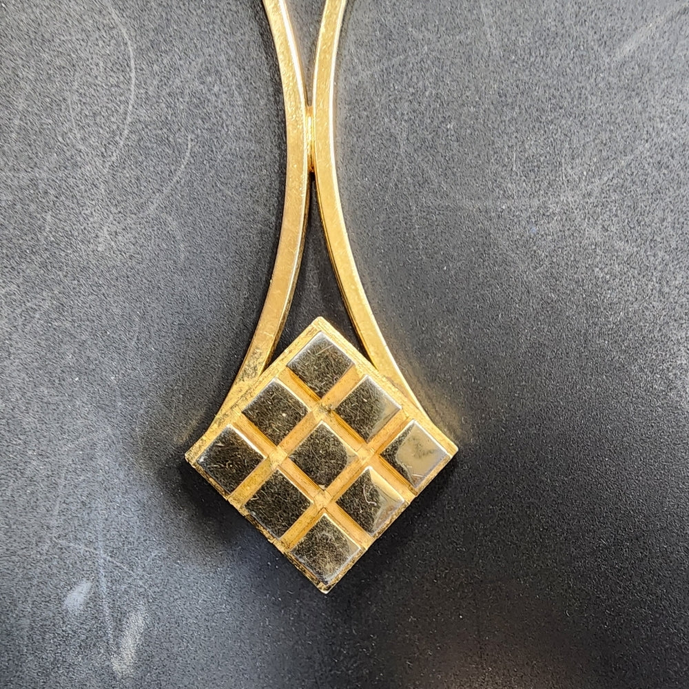 Costume fashion jewelry gold tone drop pendant statement necklace