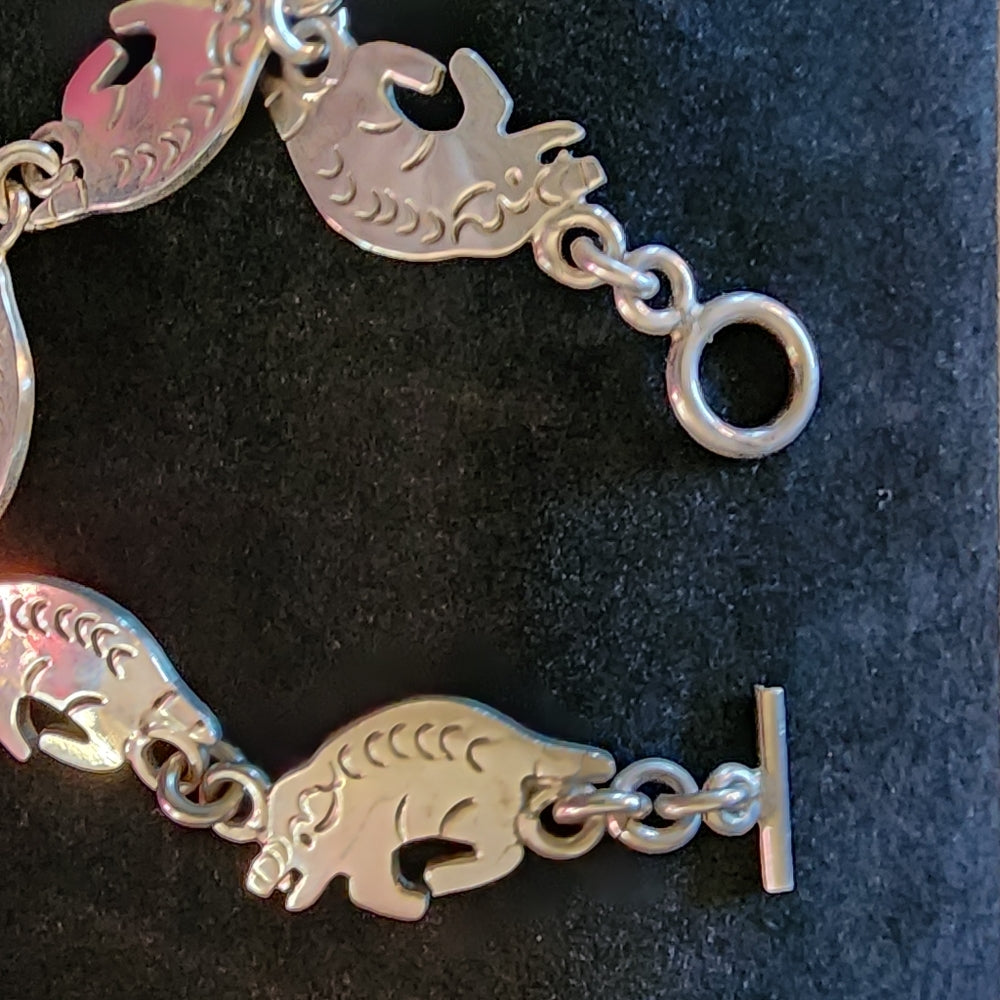 Mexican sterling silver vintage Pig or anteater bracelet great quality
