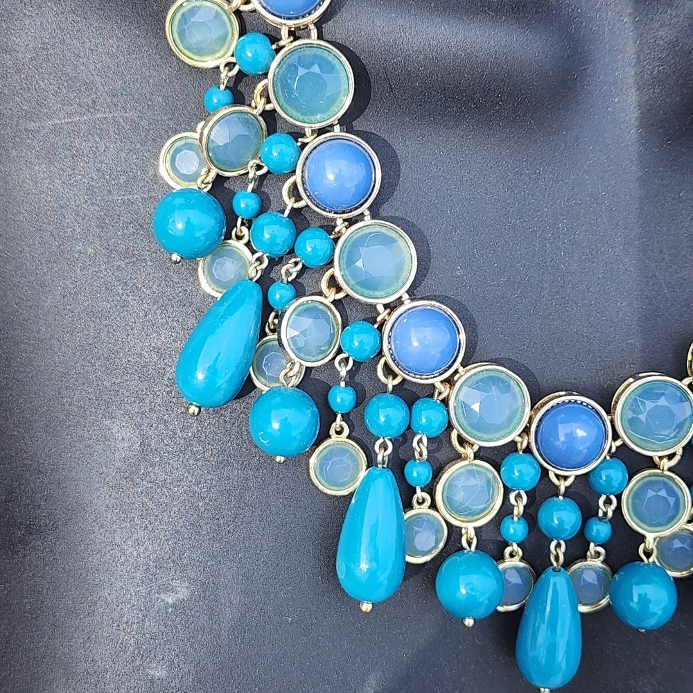 Banana Republic fashion statement necklace bib dangle blue green turquoise