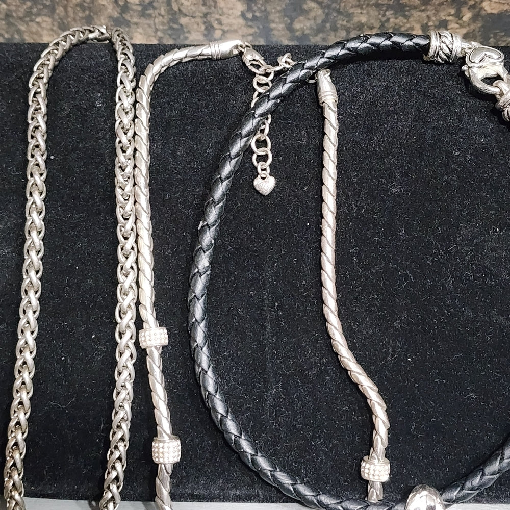 Fashion costume jewelry lot necklaces and bracelets some silver tone