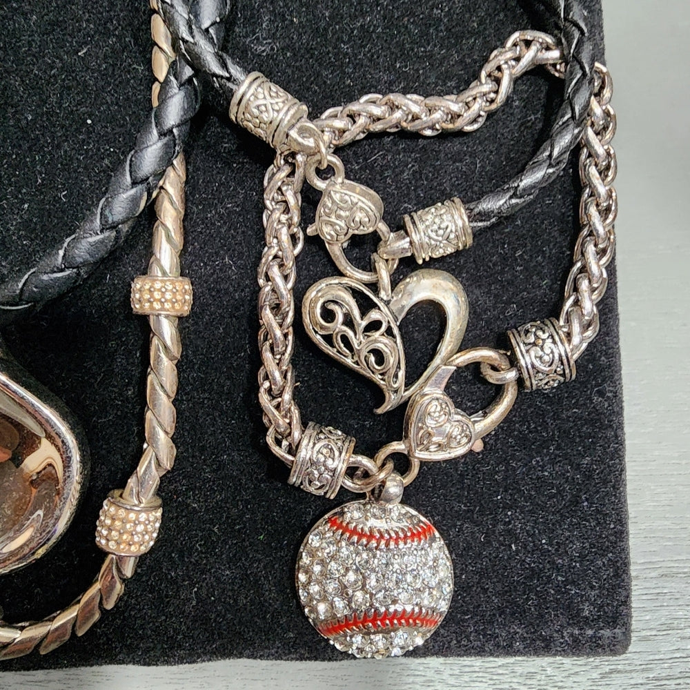 Fashion costume jewelry lot necklaces and bracelets some silver tone