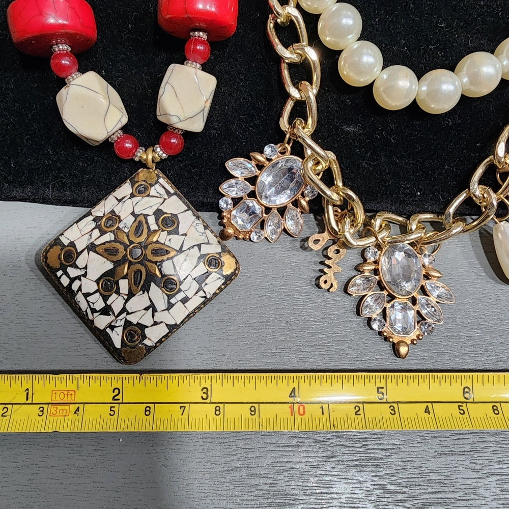 Lot of Fashion costume jewelry chunky necklaces vintage inspired