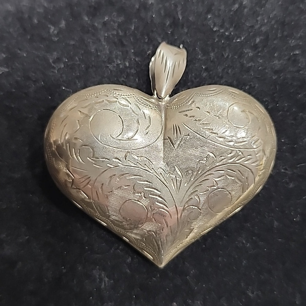 Vintage sterling silver puffy 3D heart pendant with scroll work design
