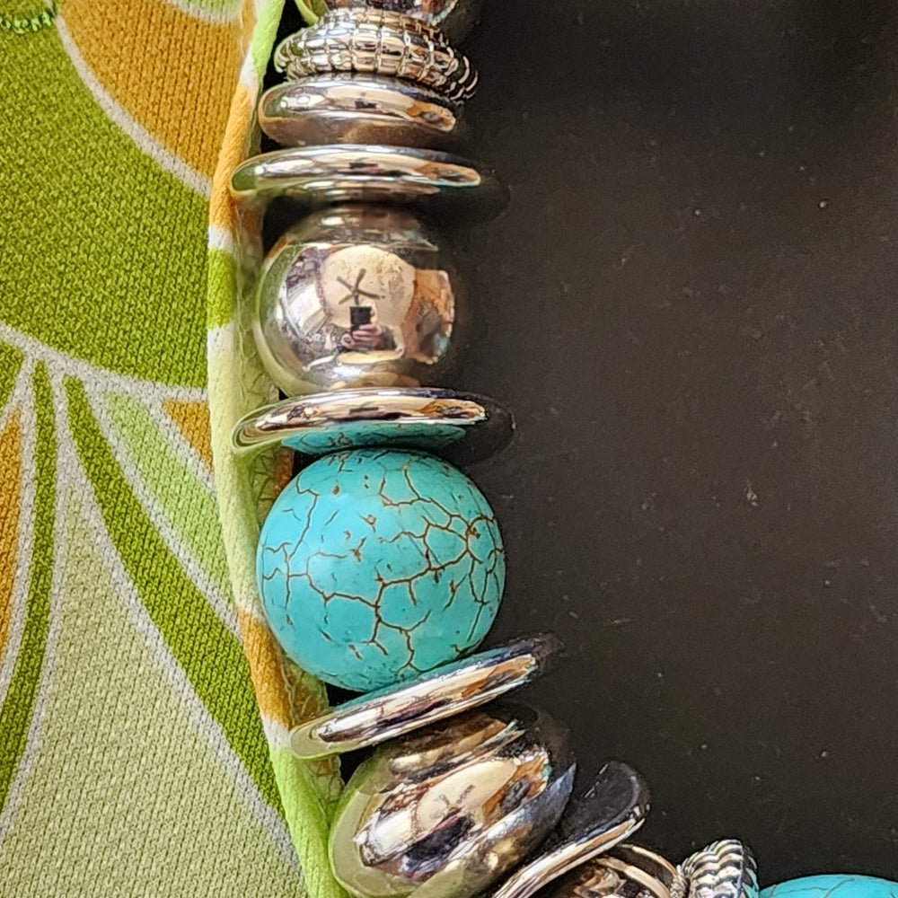 Costume jewelry statement Fashion necklace silver tone turquoise color chunky
