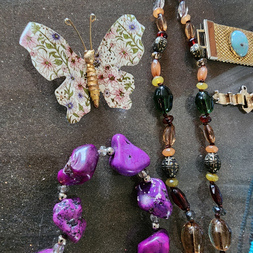 Costume Fashion jewelry bundle lot necklaces butterfly pin beaded earrings