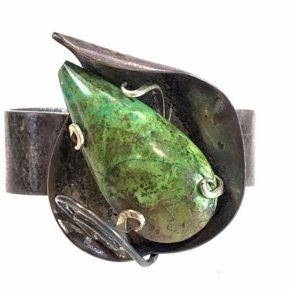 Artist signed Vintage Mexican silver cuff bracelet. Chip at point of sto…