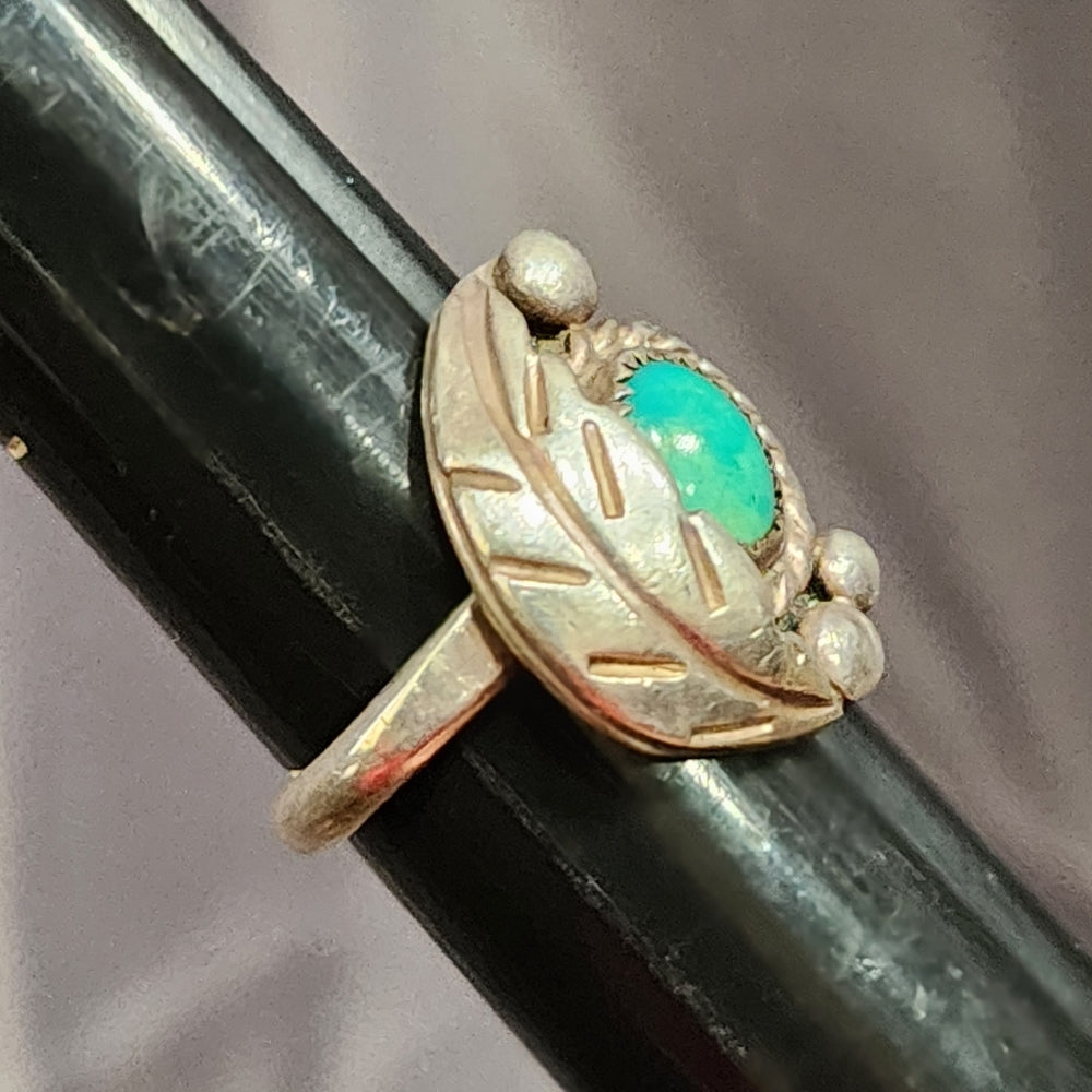 Vintage sterling silver Native American Turquoise Ring size 6 fine jewelry