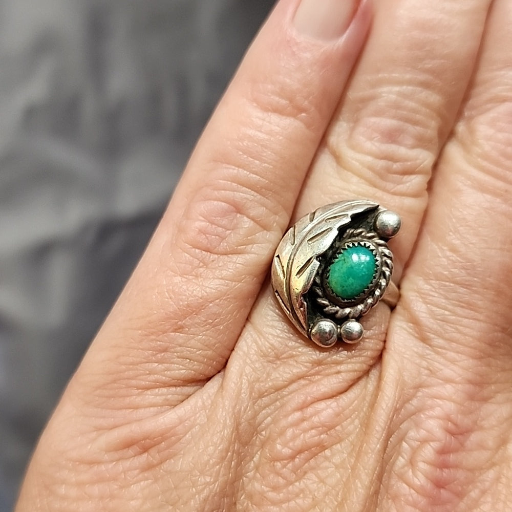 Vintage sterling silver Native American Turquoise Ring size 6 fine jewelry