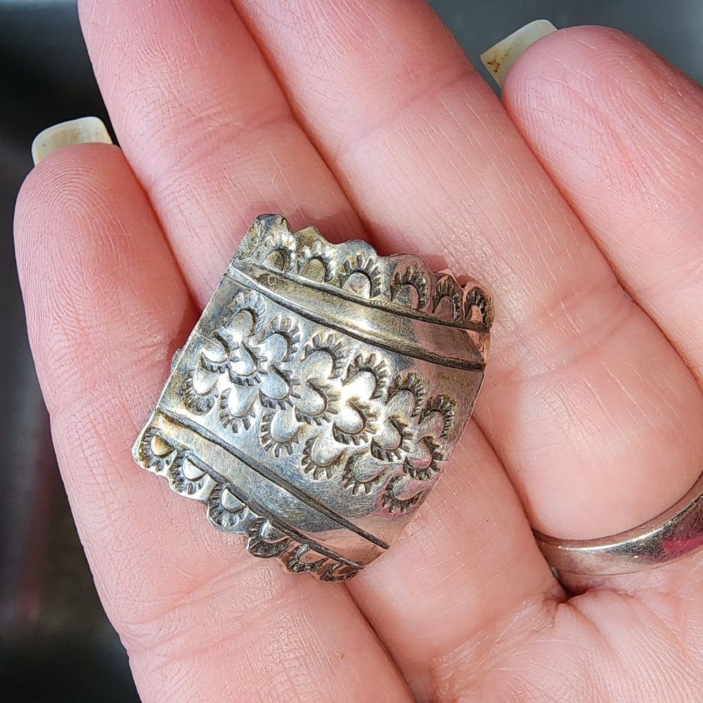 Native American Navajo Jerry Roan sterling silver malachite cuff bracele…