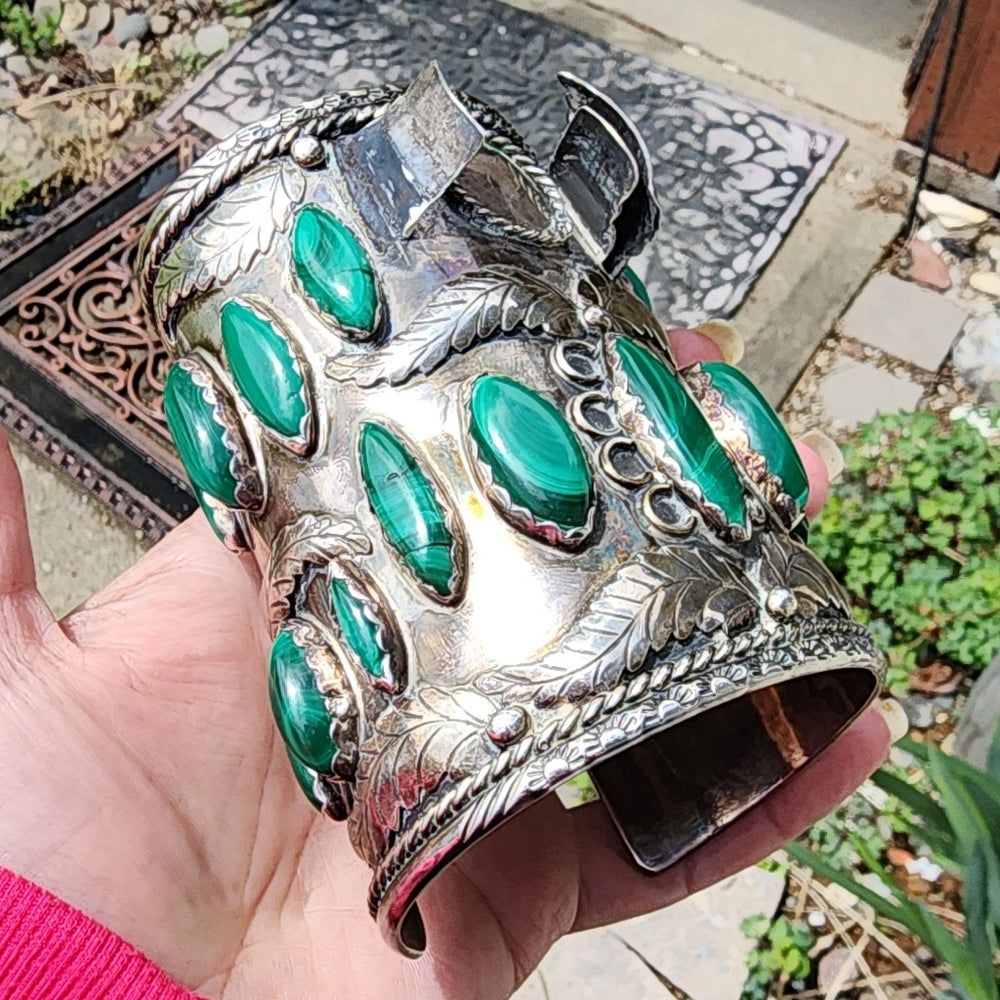 Native American Navajo Jerry Roan sterling silver malachite cuff bracele…