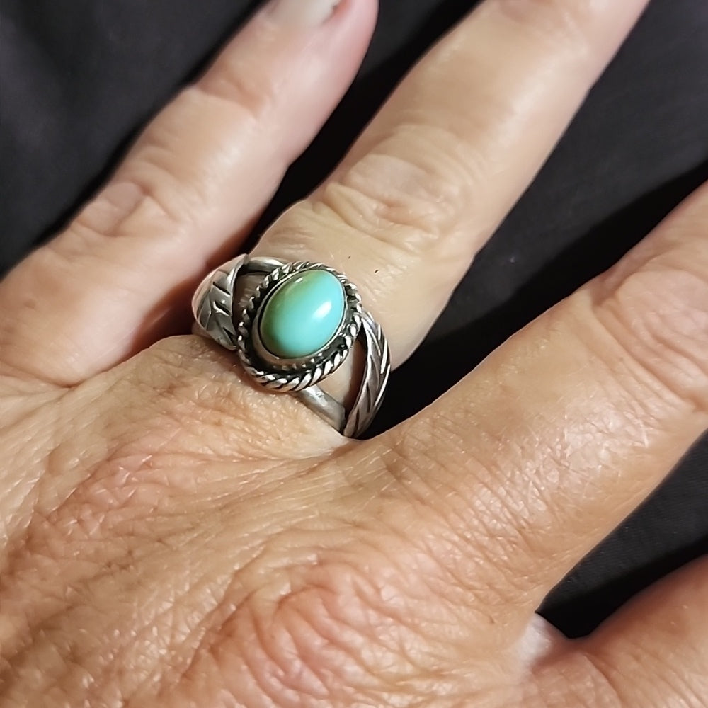 Vintage sterling silver Native American ring size 6 turquoise jewelry