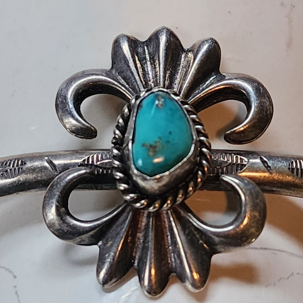 Vintage sterling silver Native American turquoise cuff bracelet