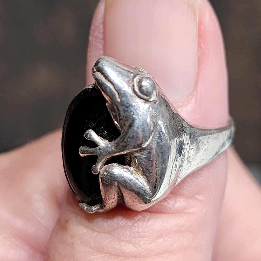 Sterling silver frog ring with black onyx Stone size 8 unisex men woman jewelry