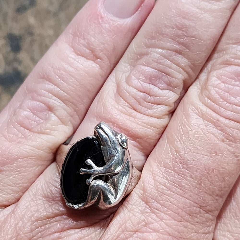 Sterling silver frog ring with black onyx Stone size 8 unisex men woman jewelry