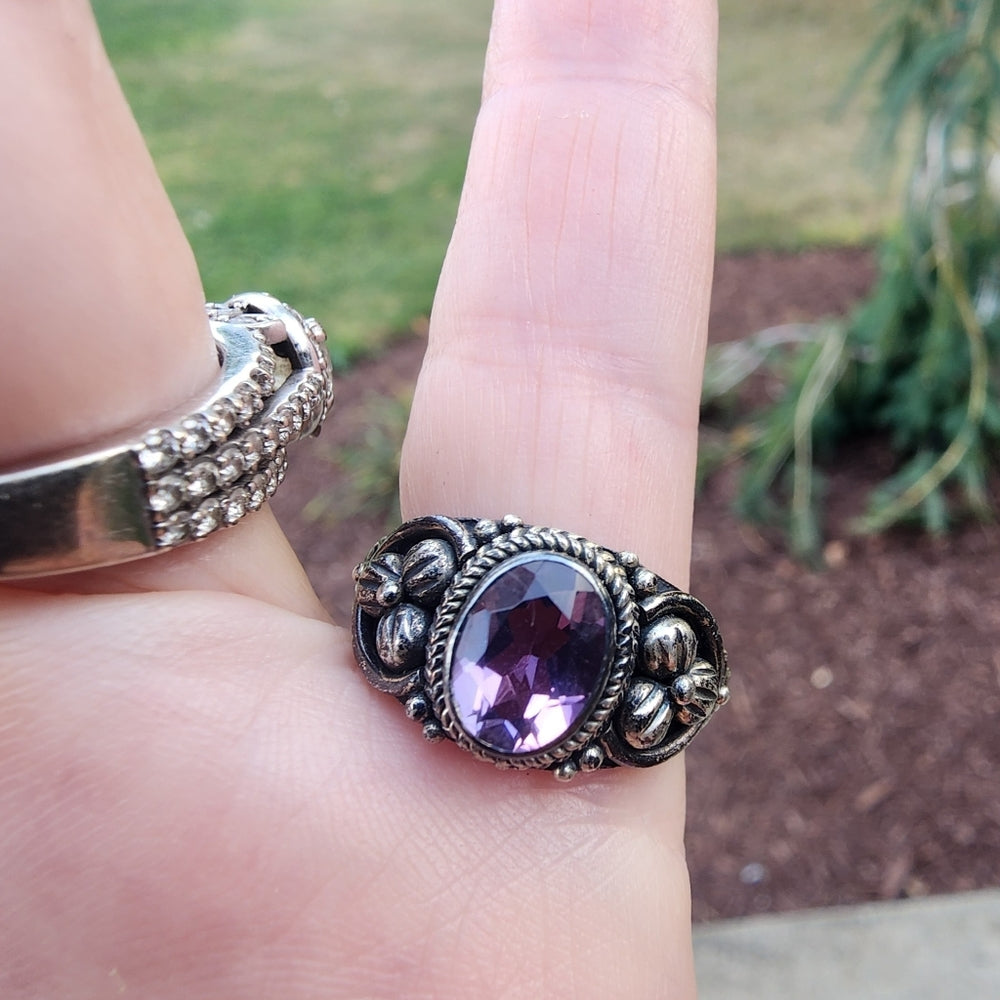 Designer Suart of Bali Sterling silver purple Amethyst flower accents ring sz 7