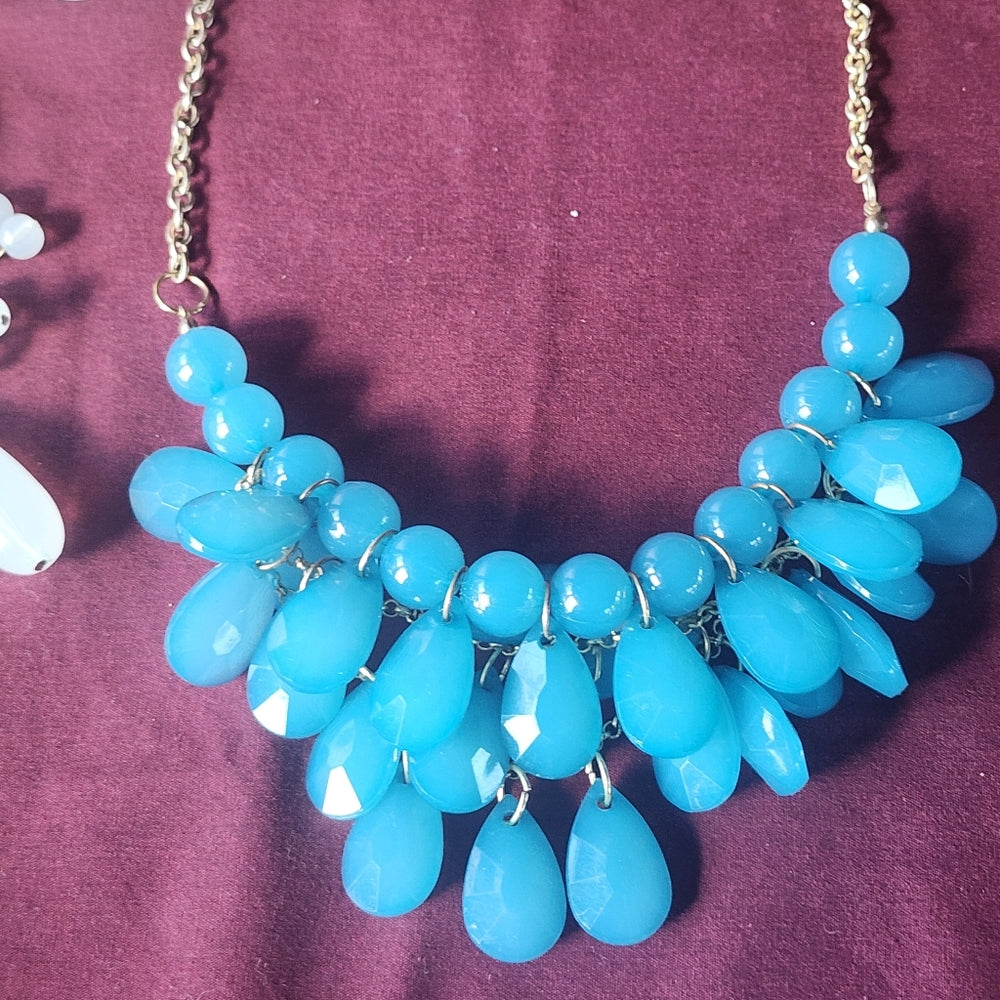 Bundle lot 3 bib tear drop dangle Necklaces blue green fashion costume jewelry