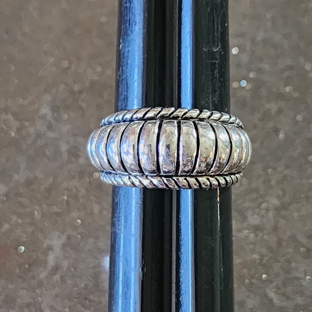 Modern sterling silver ring size 7.5 wedding engagement band Fine Jewelry