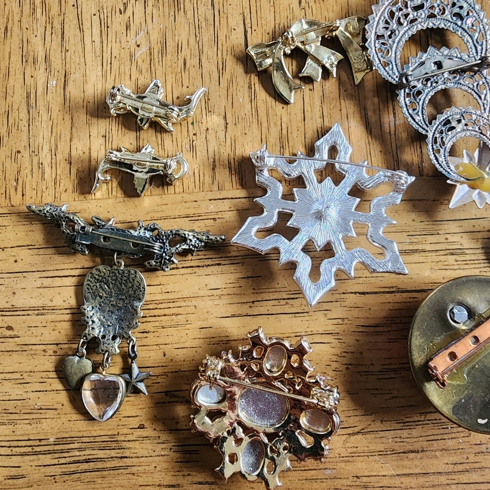 SALE Bundle lot costume fashion jewelry brooches scarf pin  flowers fish snow…
