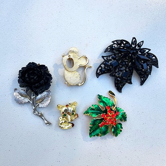 Lot  costume jewelry fashion pens designer Gerrys Sarah Coventry brooch pins