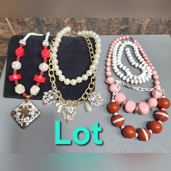 Lot of Fashion costume jewelry chunky necklaces vintage inspired