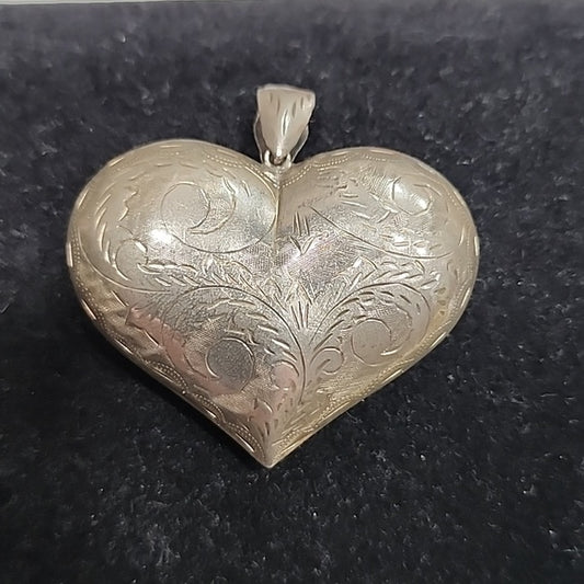 Vintage sterling silver puffy 3D heart pendant with scroll work design