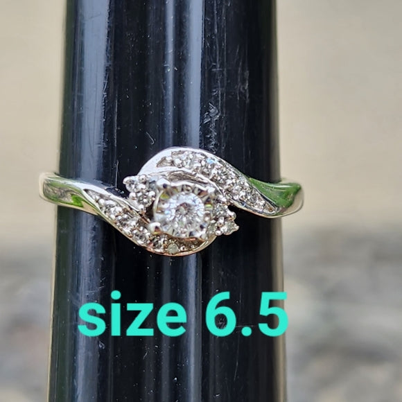 10K white gold diamond wedding engagement ring size 6.5