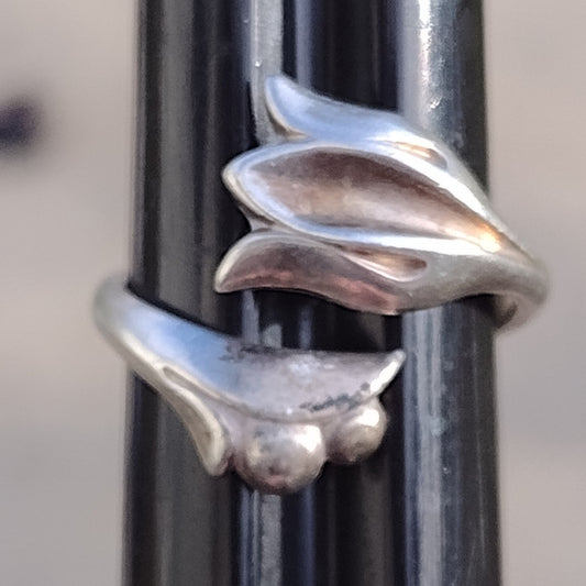 Vintage sterling silver Spain Avon floral bypass ring size 8.5