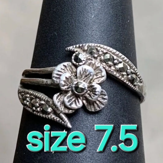 Vintage Sterling Silver flower floral ring w marcasite size 7.5 fine jewelry