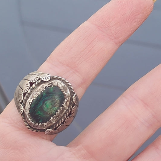 Old Sterling silver native american green abalone shell ring size 9.25 signed SC