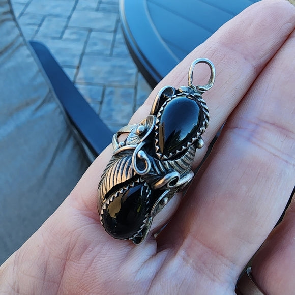 Sterling silver Native American black onyx ring pendant size 7Fine Jewelry