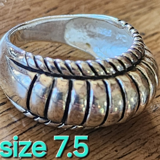 Modern sterling silver ring size 7.5 wedding engagement band Fine Jewelry