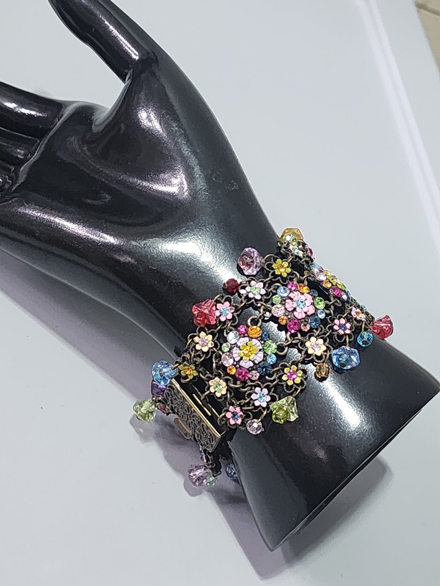 Beautiful floral rhinestone bracelet with dangles