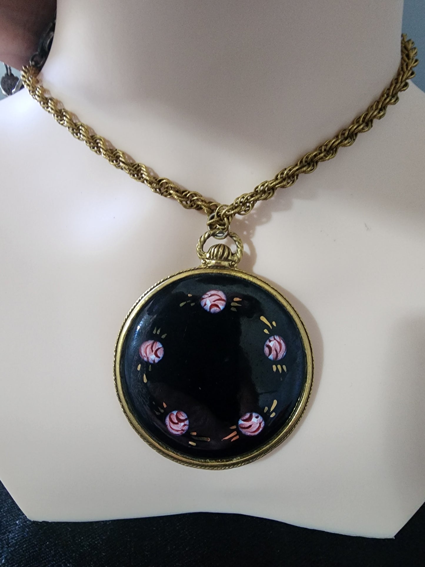 Big Enamel pendant necklace with  flowers 1/20 14k GF